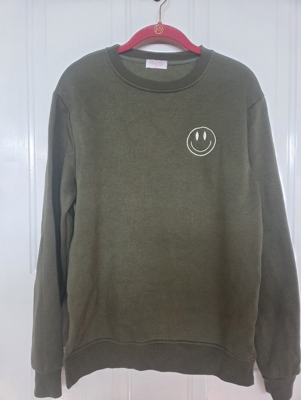 Boutique Pink Lily Olive Green Smiley Crewneck Sweatshirt size small